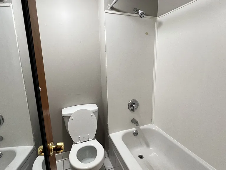 3806 Hyde Park Ave #4 — Photo 5