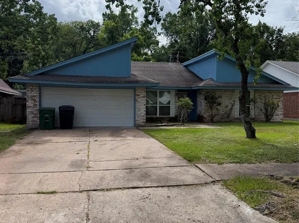 7714 Ashmole Ln, Houston, TX 77088