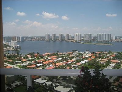 2nd image of 3600 Mystic Pointe Dr APT 1814