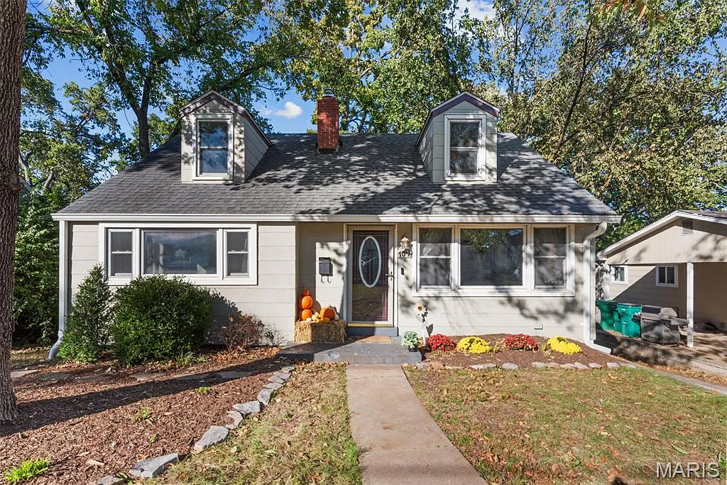107 Saint George Pl photo 1