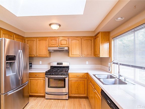 3rd image of 4728 Stikes Dr SE