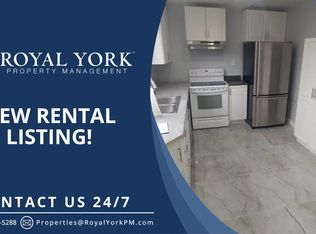 19 Dunelm St #1, Toronto, ON M1J3G2