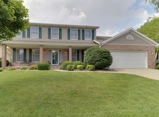 3116 Ridge Crest Dr, Bloomington, IL 61704