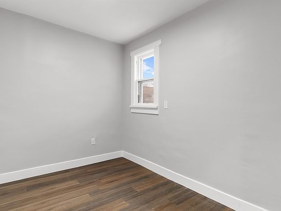 4th image of 410 76th St #1
