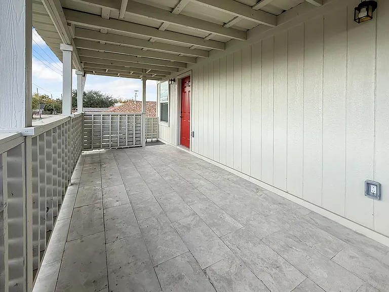 6707 Avenue F #3 — Photo 7