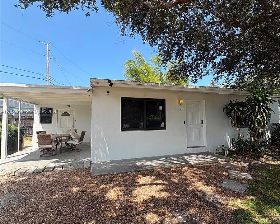 929 SW 10th Ave
