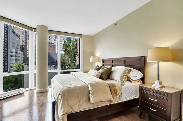 Sold by Triplemint | media 3