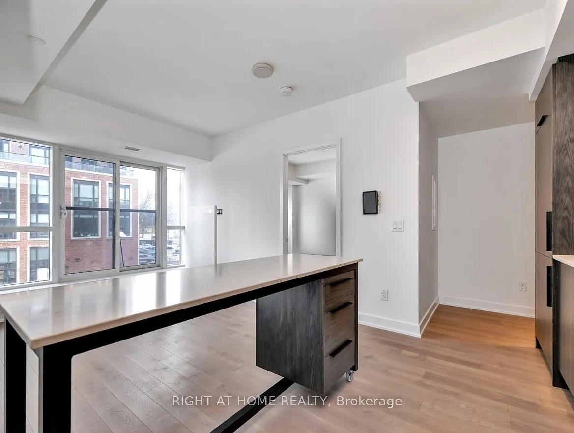 2 bed, $2,595 — Photo 4