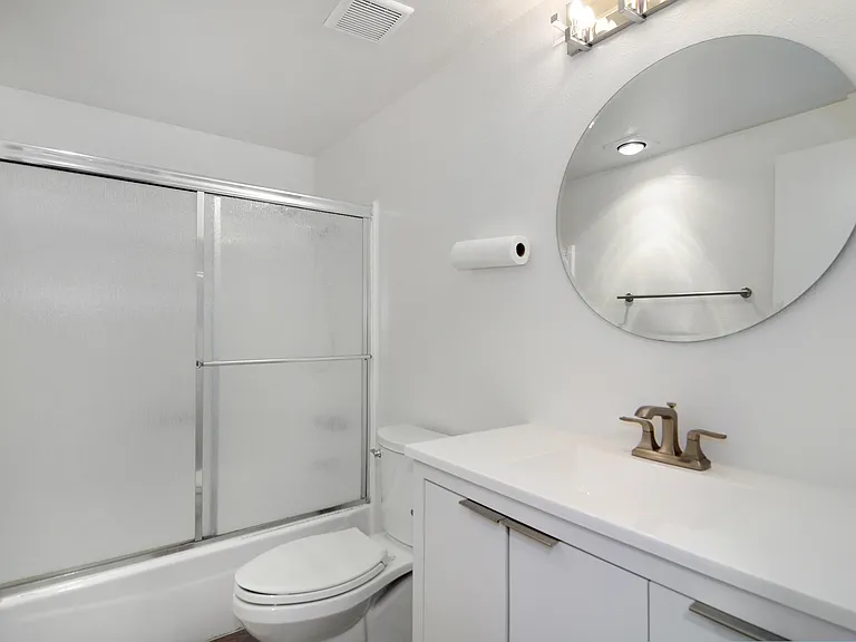22100 Burbank Blvd #259G — Photo 6