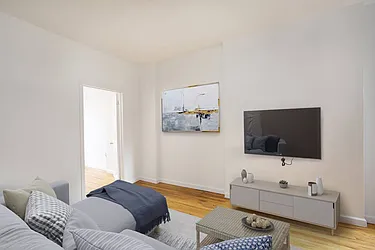 Rented by R New York