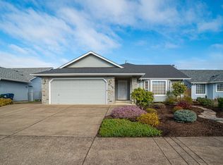 2136 Bonnie Ln, Springfield, OR 97477