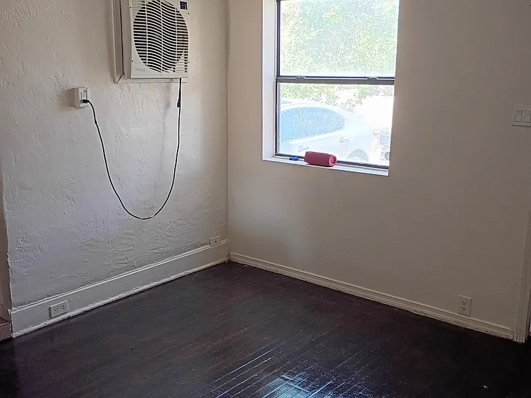 205 Princeton Dr SE — Photo 11