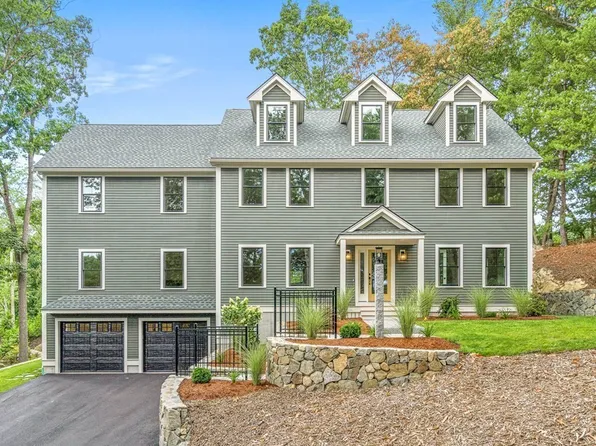 1 Wildwood St, Wakefield, MA 01880