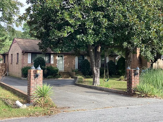 5411 Seminary Ave — Photo 4