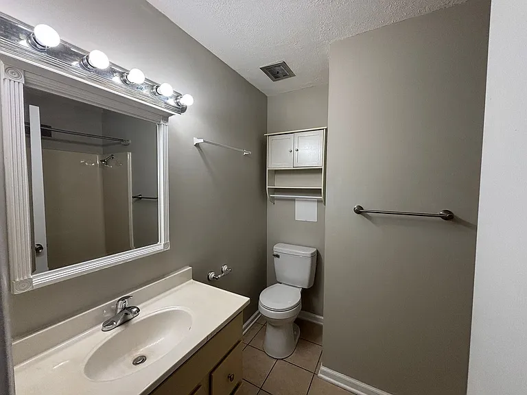 6928 NW 76th Pl — Photo 9