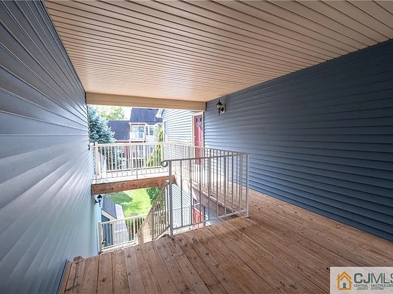 336 Cozzens Ct — Photo 49