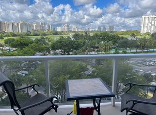 3701 N Country Club Dr APT 705, Aventura, FL 33180