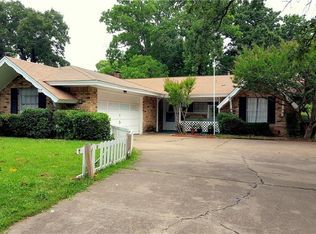 2123 Woodoak Dr, Irving, TX 75060