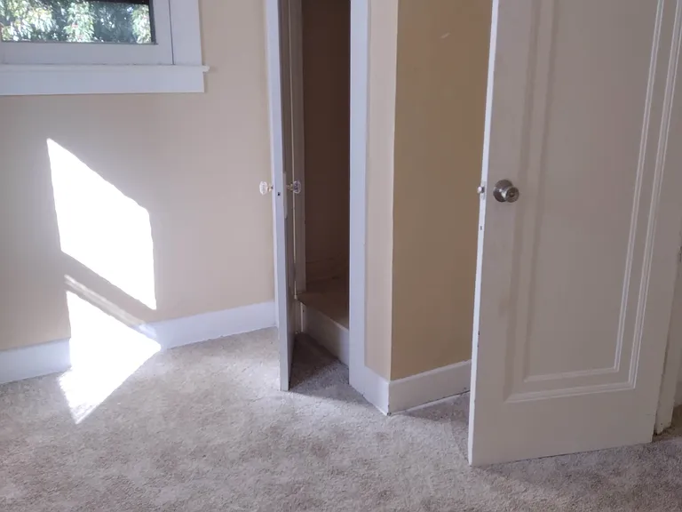 1748 Macomber St — Photo 13
