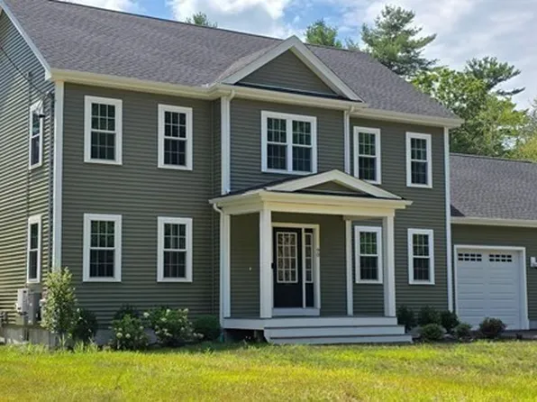 90 Howland Rd, Lakeville, MA 02347