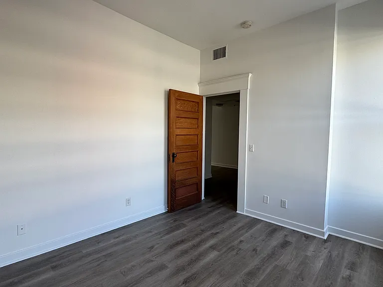 14 N Fair Oaks Ave #300 — Photo 6