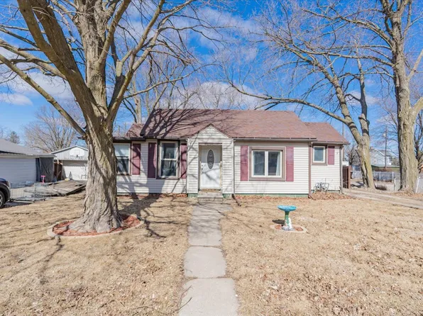 112 W Columbia St, Danvers, IL 61732