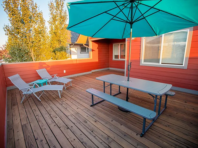 1387 Crabapple Dr — Photo 2