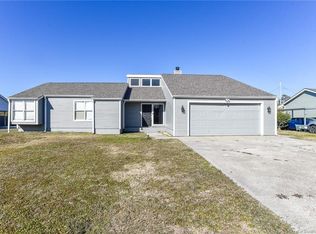 27 Poinsetta Rd, Sulphur, LA 70663