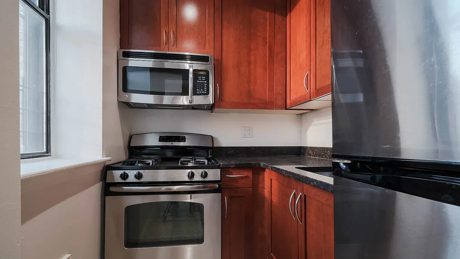 50 West 77th Street — Photo 4