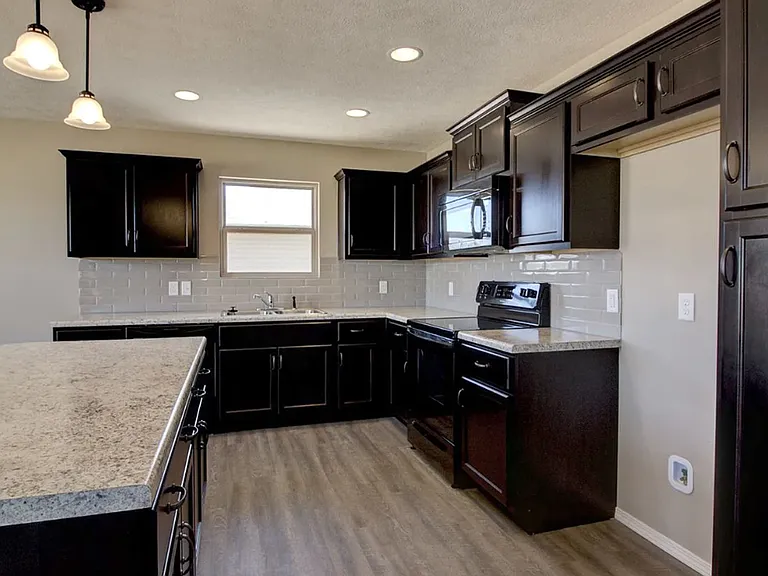 479 W Grace St — Photo 4