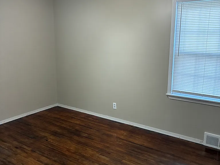 1702 S Catherine Ave — Photo 8