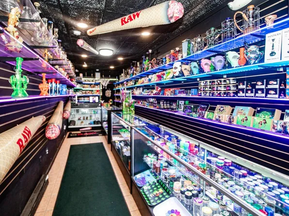 446 West Side Avenue image 7 of 38