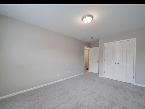 3rd image of 9614 Walkers Glen Dr