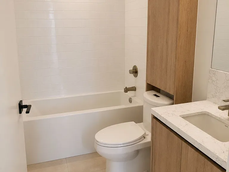 319 Jarvis St #905 — Photo 5
