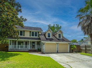 102 Dorchester Ct, North Charleston, SC 29418