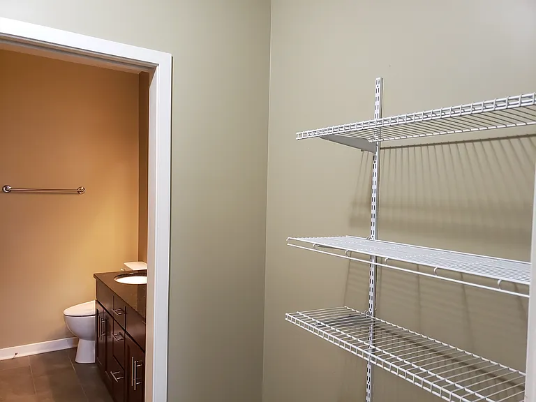 510 E 9th St #204 — Photo 9