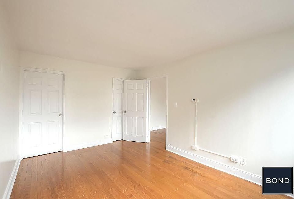 2nd image of 540 Main St APT 458