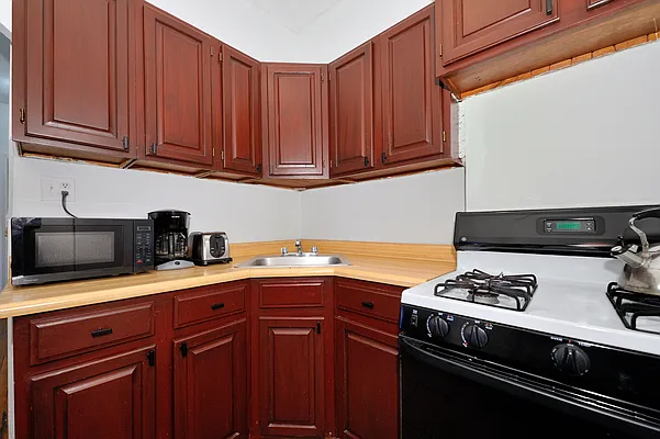 Rented by Furnished Habitat | media 35