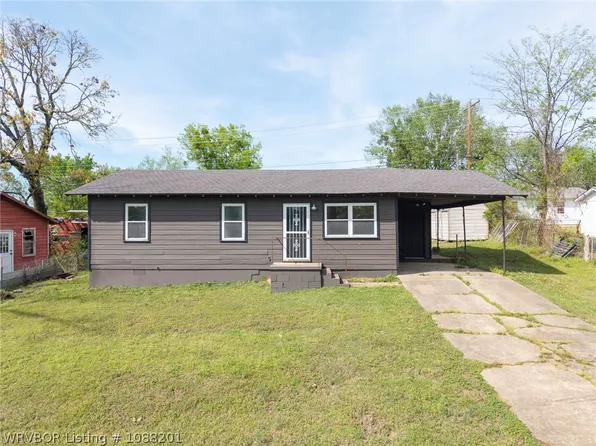 407 Spruce St, Van Buren, AR 72956