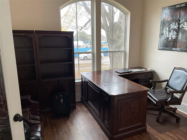 5105 Maple St — Photo 8