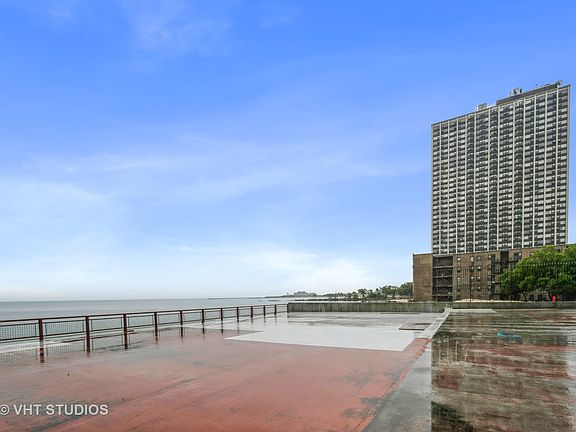 3rd image of 7337 S South Shore Dr APT 816