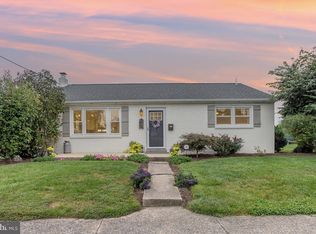 129 Forney Dr, Lititz, PA 17543