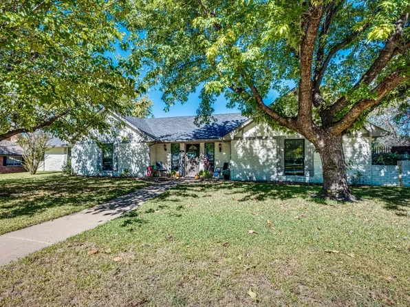 410 Stiles Dr, Midlothian, TX 76065