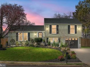 3270 Blue Heron Dr, Falls Church, VA 22042