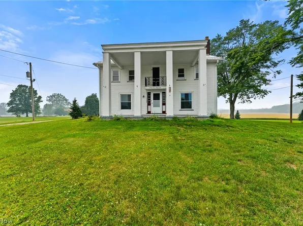 2724 E River Rd, Newton Falls, OH 44444