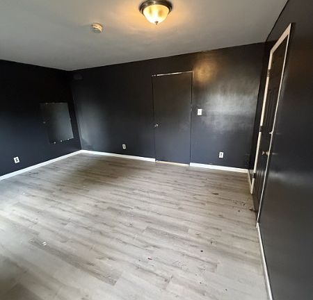5th image of 35 Liebel St Unit 2