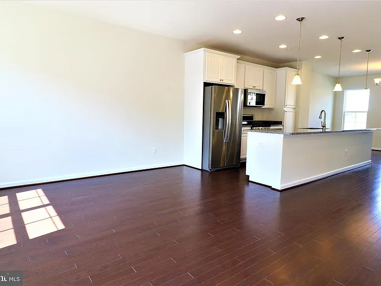6303 Posey — Photo 8