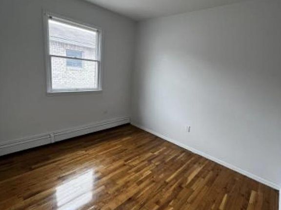 3rd image of 326 Huntington Ave