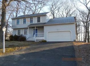 72 Crest St, Waterbury, CT 06708