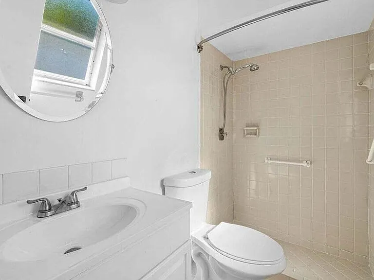 9046 E Highland Pines Blvd — Photo 5
